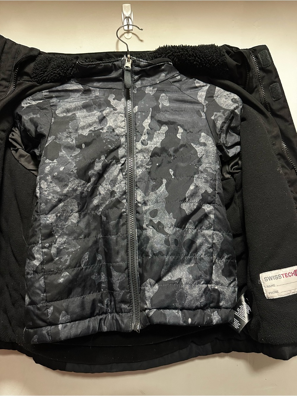 Swiss Tech Winter Jacket - Picture 10 of 14